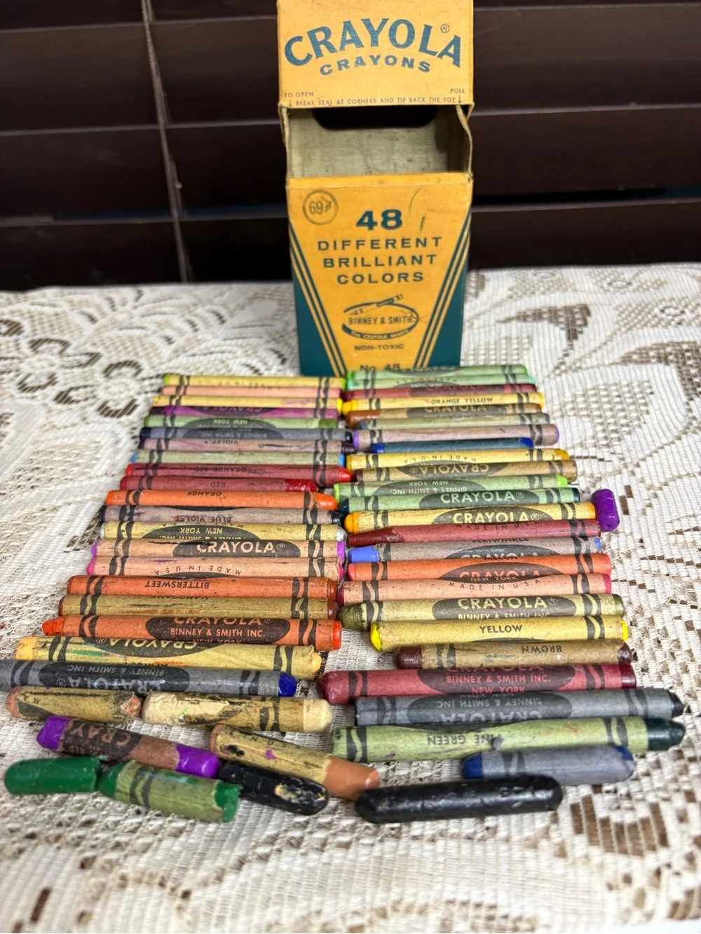 Crayola 48-Count Crayons Box in Yellow and Teal
